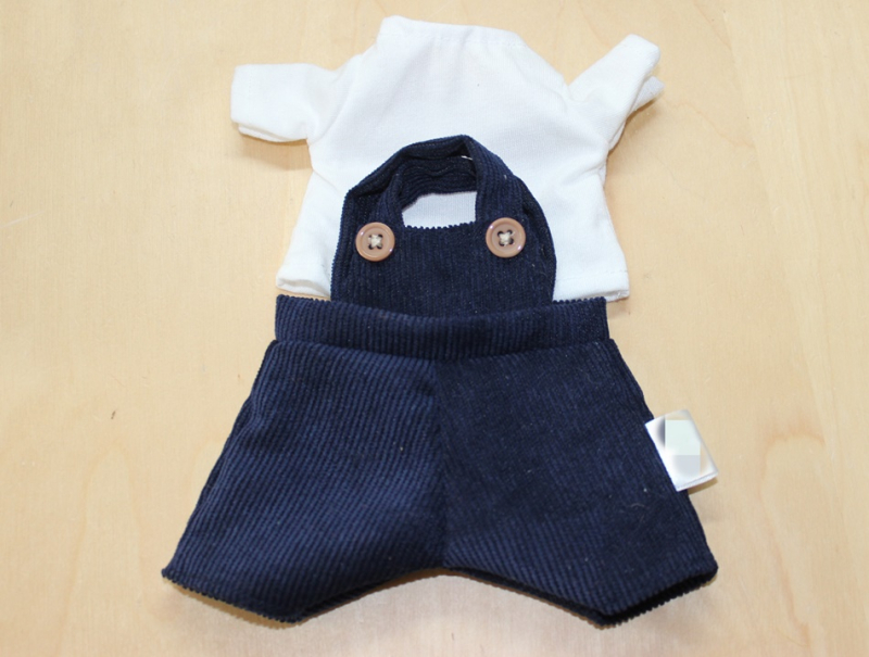 BKAL-121.8   Latzhosen-Outfit